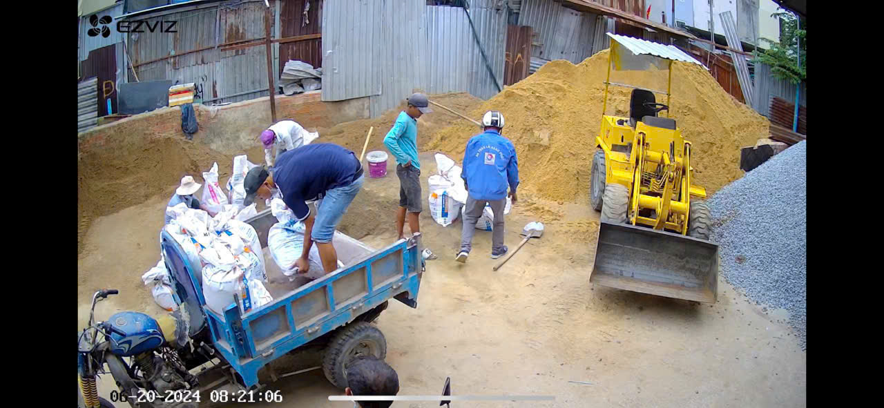 Chuẩn bị giao cát đóng bao